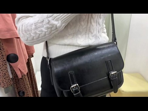 ❤️ Nuoren nartun FeralBerryn julkinen itsetyydytys dildolla sovituskopissa ️ Seksivideo at fi.mrvideospornogratis.ru